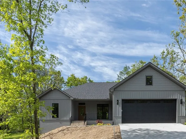 6 Cargill Ln, Bella Vista, AR 72715