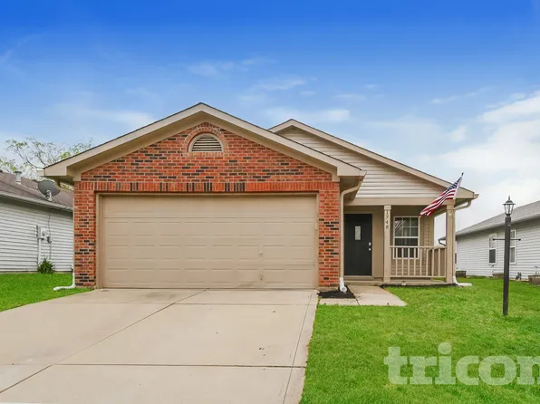 1748 Long Lake Dr, Greenwood, IN 46143