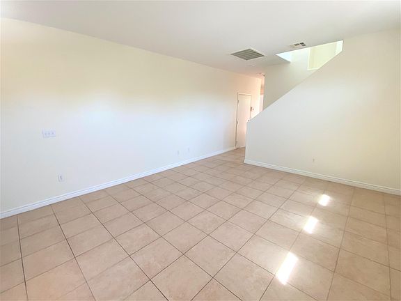 3rd image of 9730 Villa Lorena Ave