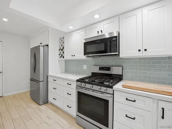 2992 Brandon Cir, Carlsbad, CA 92010