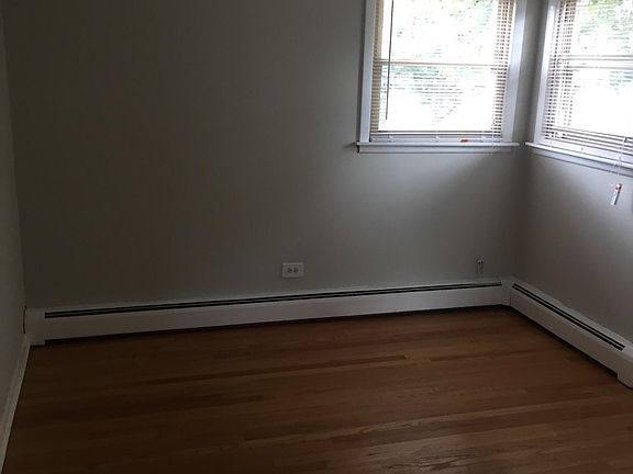 4th image of 2423 N Neva Ave APT 1