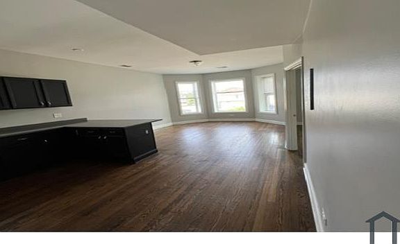 2nd image of 437 W Marquette Rd #2