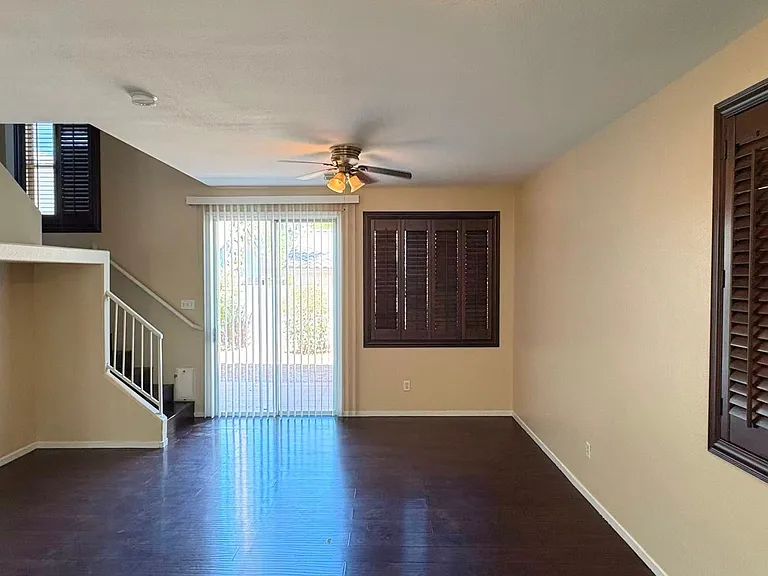 2684 Heathrow St — Photo 9