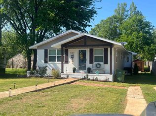 1005 1st St, Tuscumbia, AL 35674