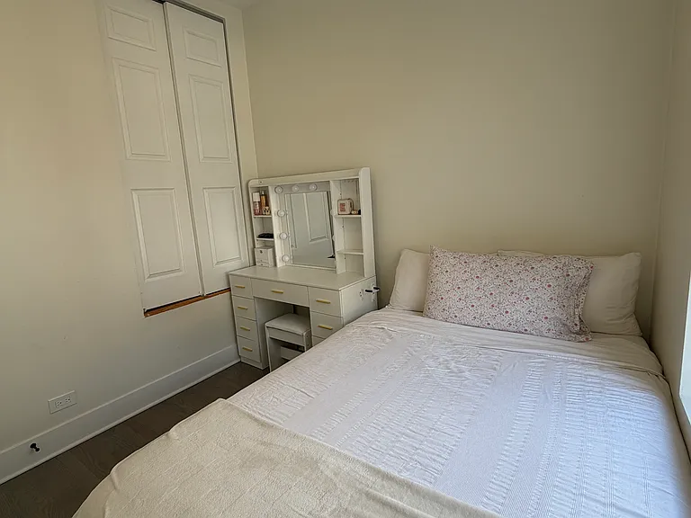 2630 N Fairfield Ave #2R — Photo 15
