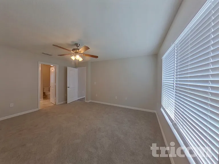 2244 Gladiolus Ln — Photo 5