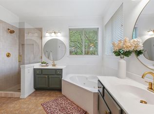 11817 Lake Stone Dr, Austin, TX 78738