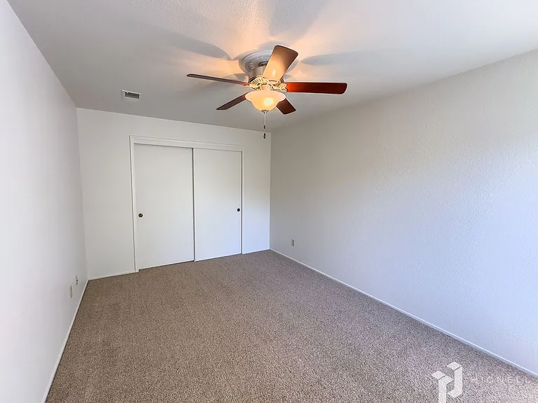 Amanda Place Apartments — Photo 43