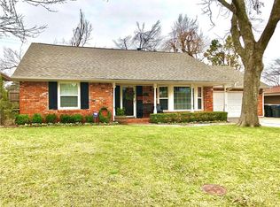 2140 Huntleigh Dr, Village, OK 73120