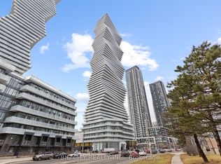 3900 Confederation Pkwy #4303, Mississauga, ON L5B 0M3