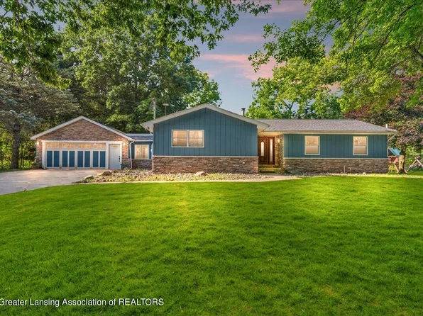 5747 Harper Rd, Holt, MI 48842