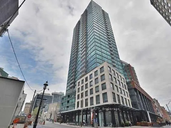 1 Scott St #1206, Toronto, ON M5E 1A1