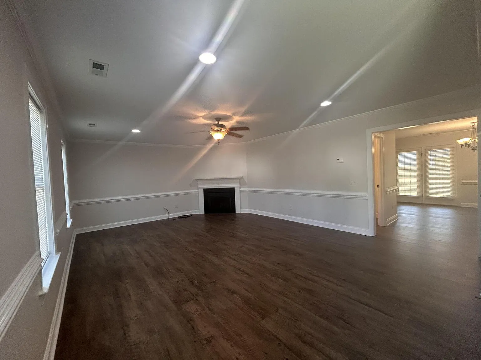 3 bed, 2.5 bath, 1716 sqft, $1,625 — Photo 2