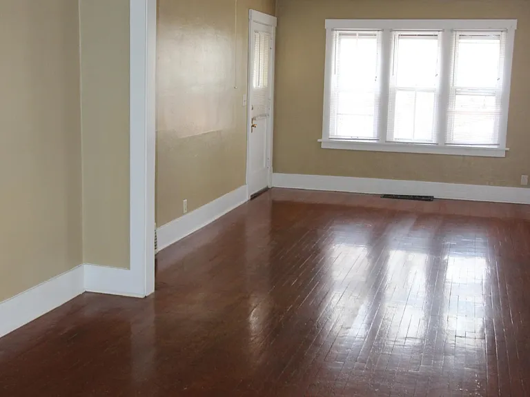4619 California St — Photo 6