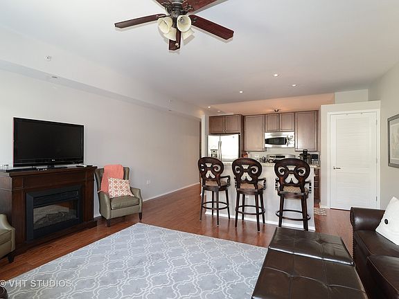 3rd image of 310 S Michigan Ave Unit 1811