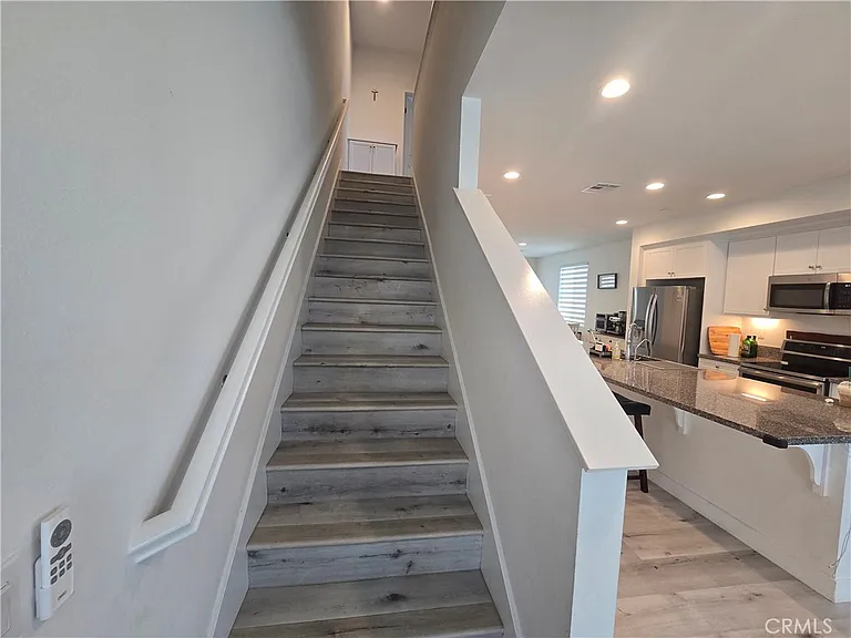 158 Gwen Ln — Photo 11
