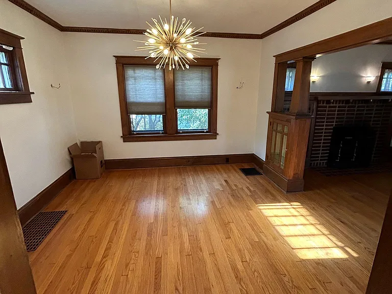 315 W 3rd St — Photo 8