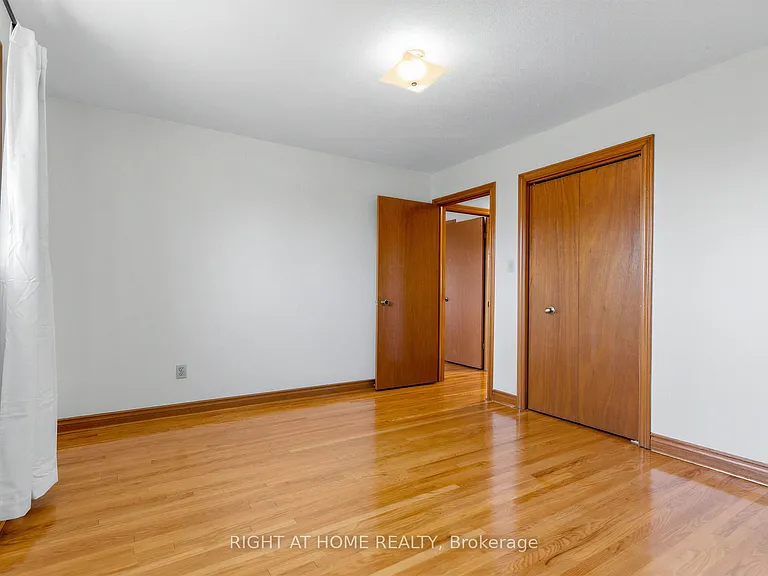 33 Arthur Griffith Dr #A — Photo 22
