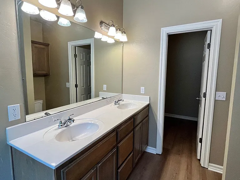 6737 NW 125th Ct — Photo 15