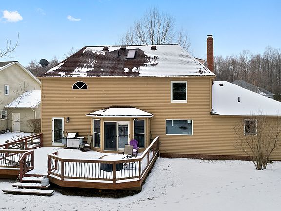 3rd image of 6227 N Huntington Dr