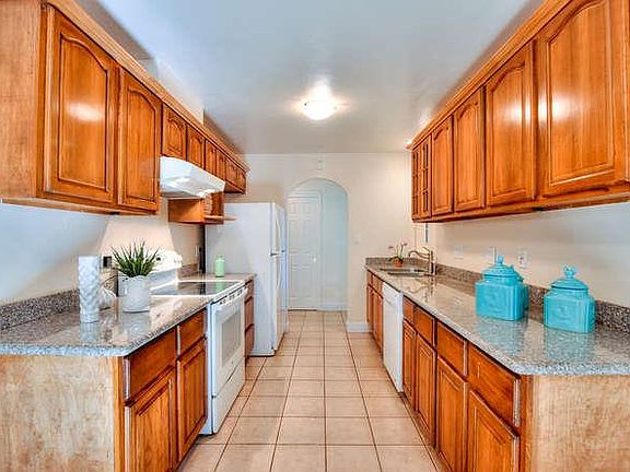 5th image of 3758 Farm Hill Blvd