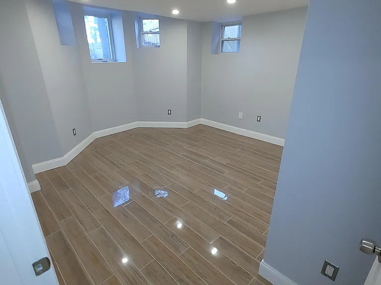 49 Clifford St #1 — Photo 11