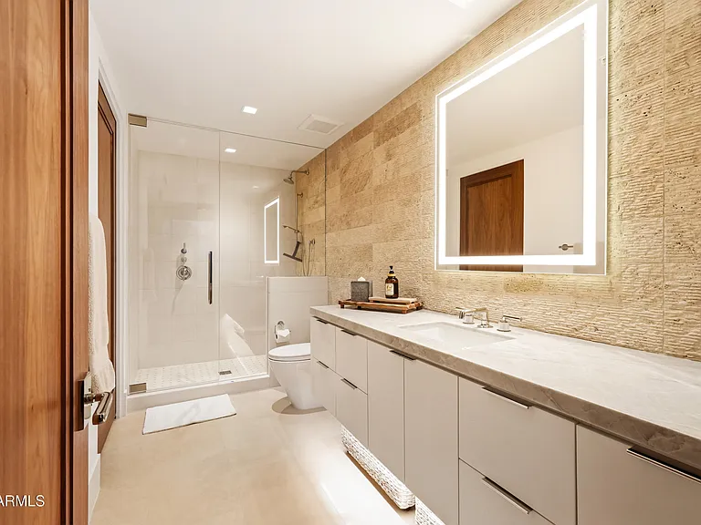 6587 N Palmeraie Blvd #2014 — Photo 22