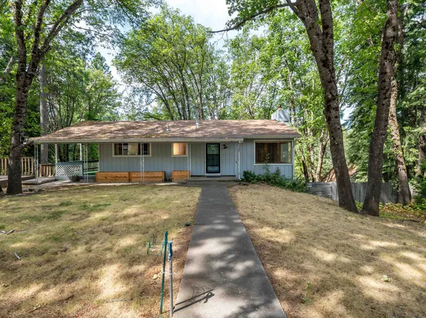 351 N Adams Dr, Mount Shasta, CA 96067