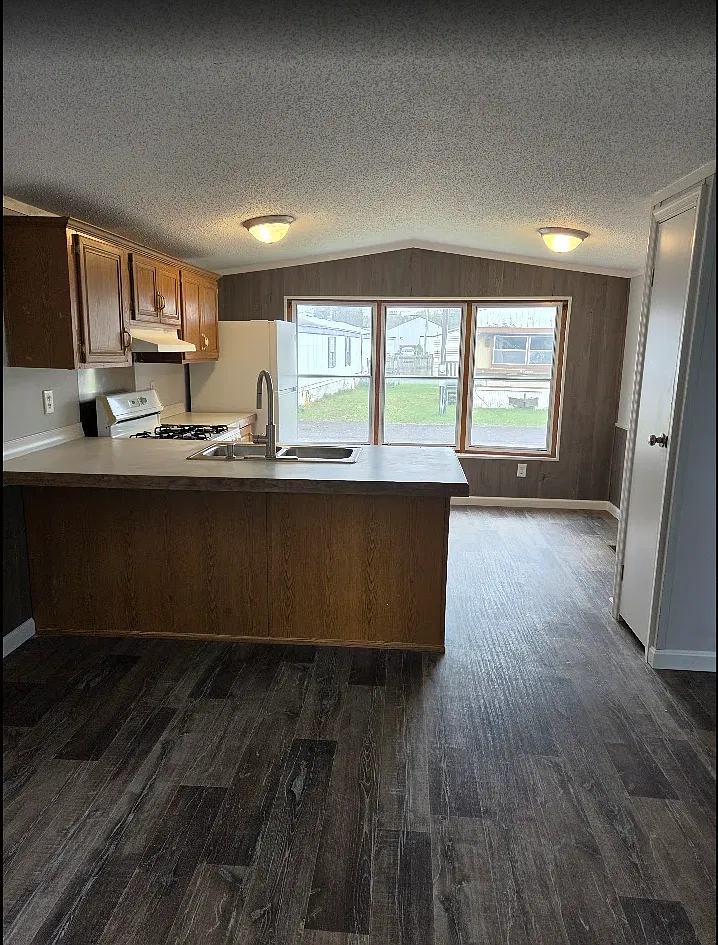 2 bed, 950 sqft, $1,000 — Photo 3