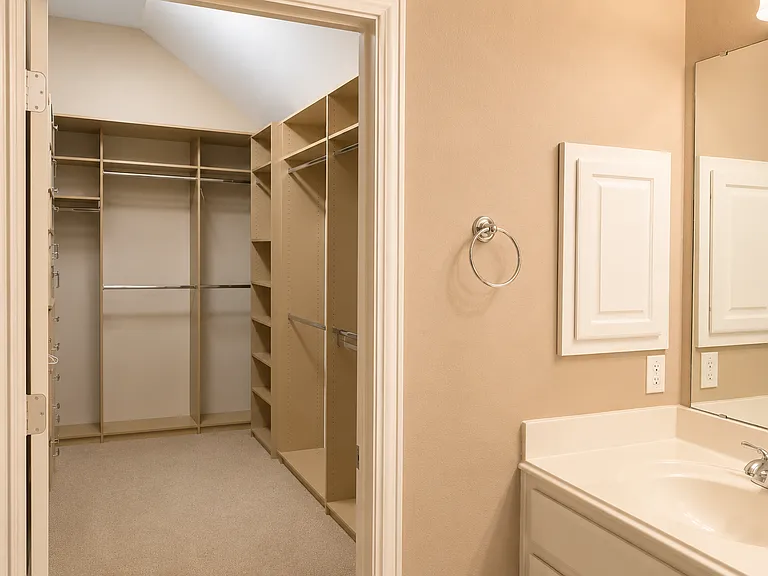 1314 Salado Dr — Photo 10
