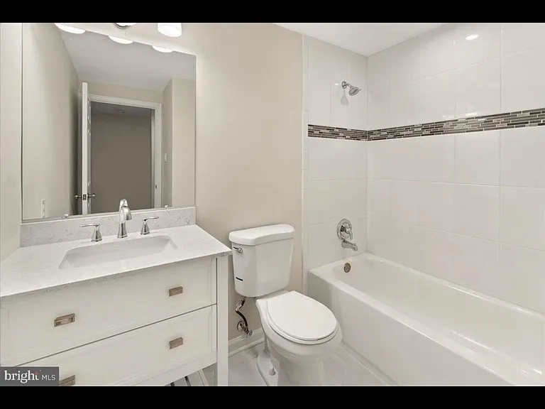 502 Ellrose Ct — Photo 15