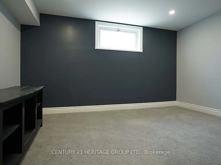 328 Moore Park Ave #LOWER — Photo 7