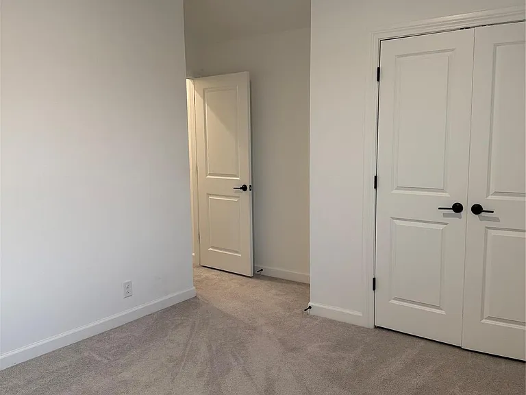 25302 Rothesay Ln — Photo 12