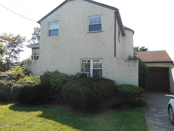 2nd image of 114 Hartford Ave