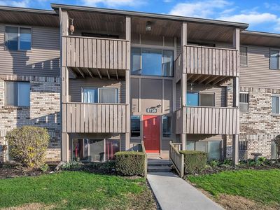 8739 Green Willow St APT 5, Brighton, MI, 48116