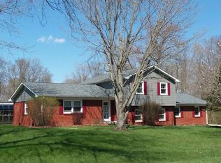 2220 W Clearview Dr, Marion, IN 46952