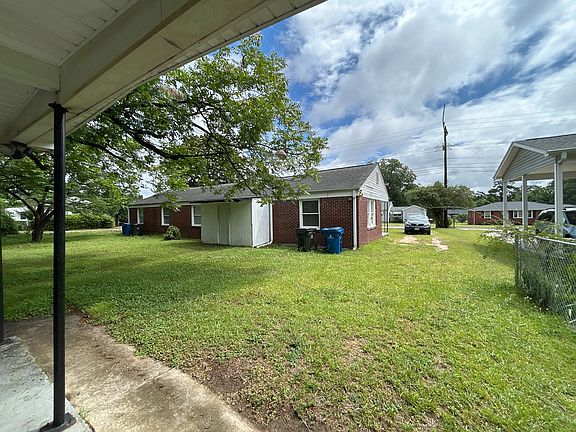 2nd image of 999 Seminole Dr #A & B