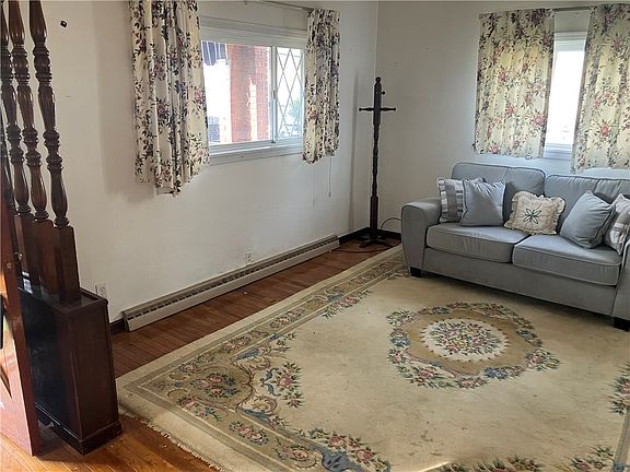 4th image of 211 Park Way