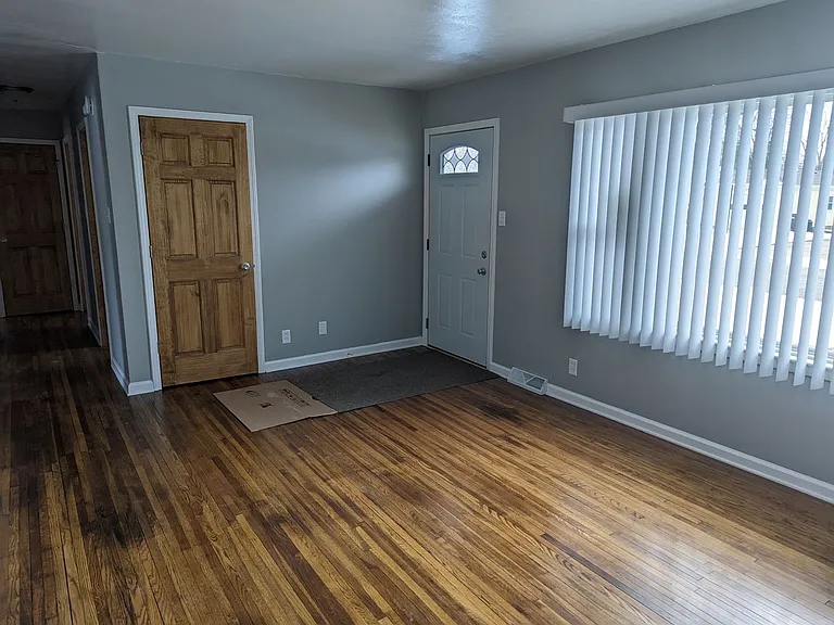 1704 Parker St — Photo 3