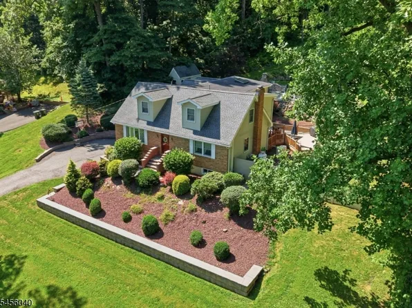 70 Old Mountain Rd, Clinton Twp., NJ 08833