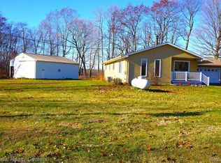 1495 Briggsville Rd, Fowlerville, MI 48836
