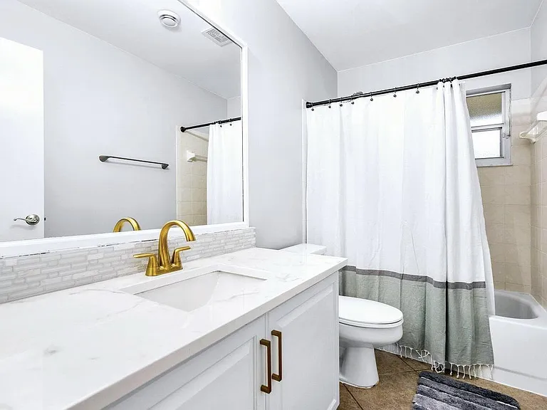 12898 Buckland St — Photo 34