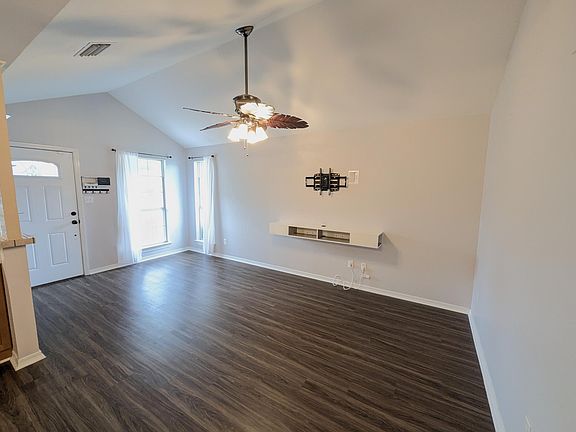 3rd image of 250 Terrance Ln