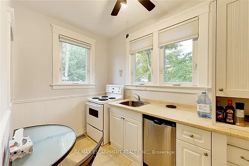 122 Forsyth St E #1 Photo 1