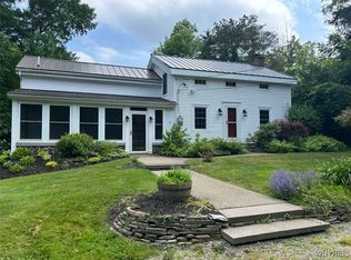 9853 Warner Gulf Rd, Holland, NY 14080