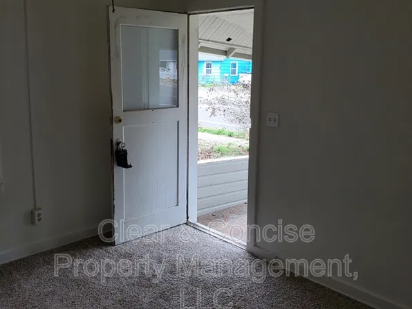 589 14th St, Springfield, OR 97477