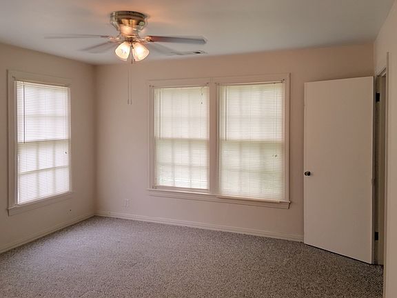 3rd image of 712 W 5th St