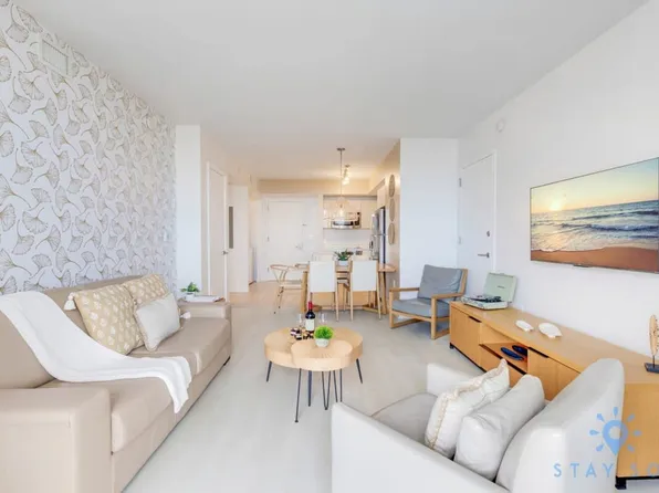 2601 E Hallandale Beach Blvd, Hallandale, FL