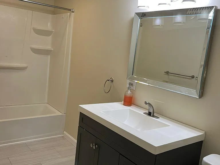 86 Ingleside Ave #1 — Photo 4