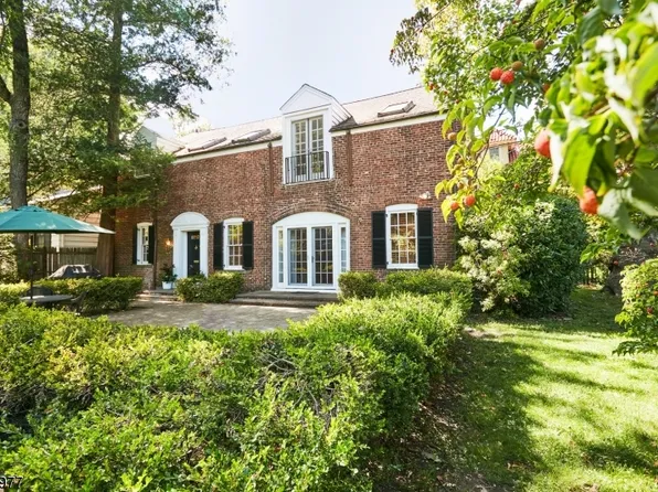 384 Warwick Ave, South Orange Village Twp., NJ 07079